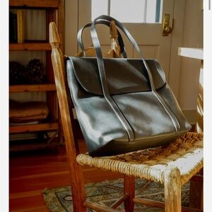 Chic Black Leather Handbag